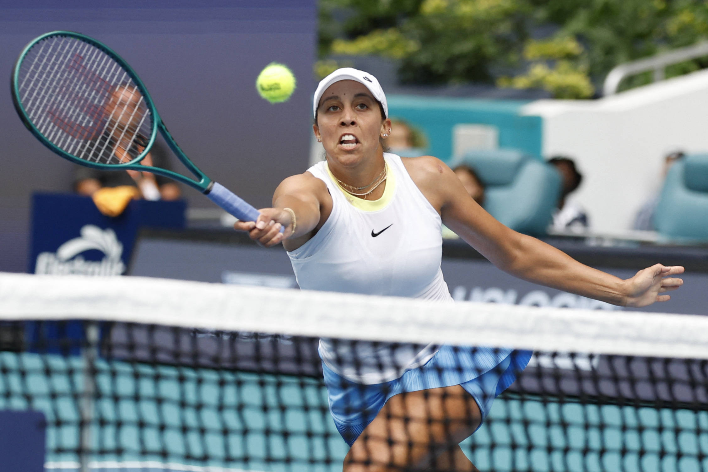 郭艾伦进入 郭艾伦进入